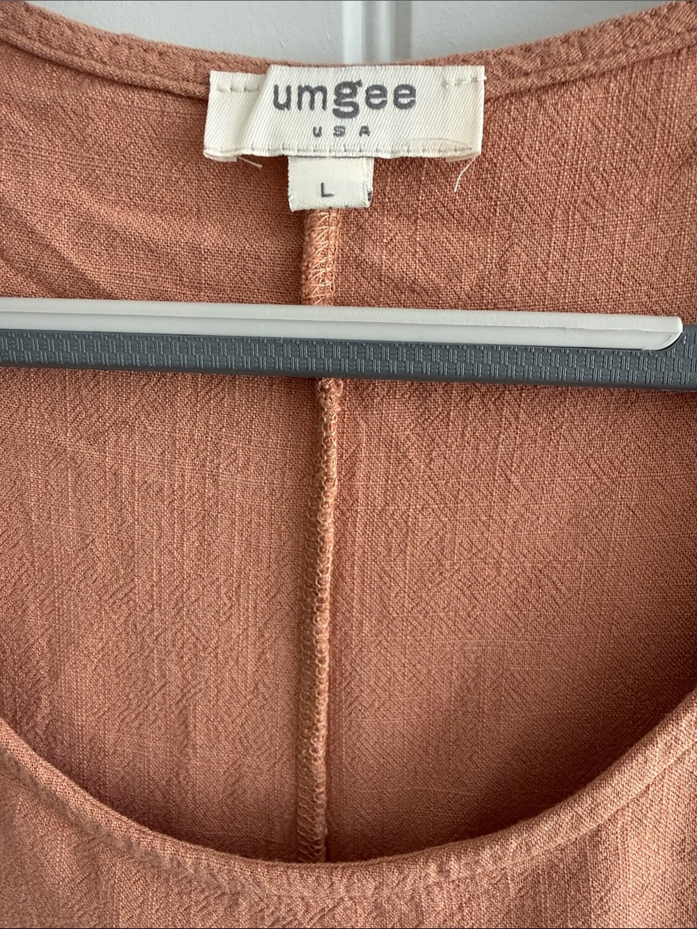 Umgee Peach-Rust Short Sleeve Top with Satin Leopard Sleeves - Picture 3 of 5